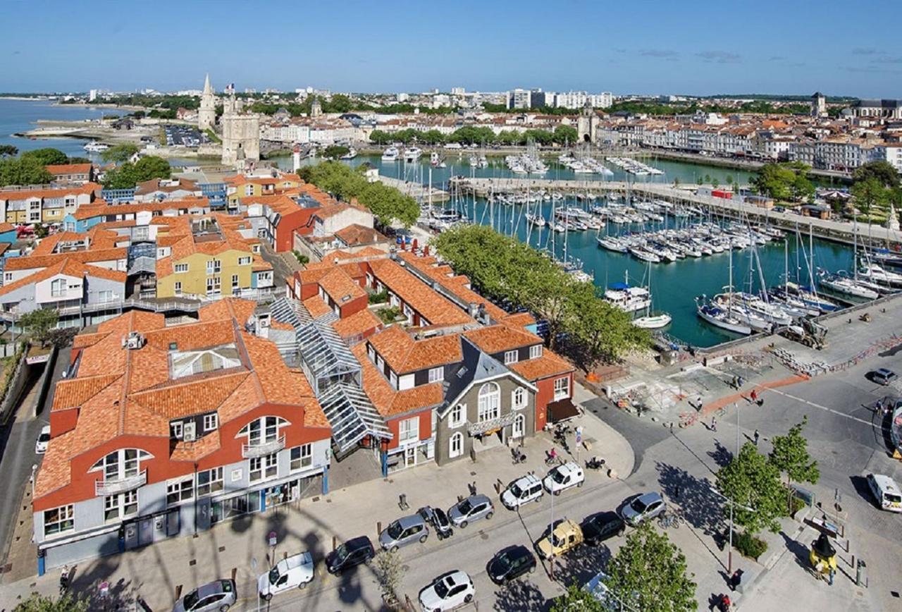 Charmant Cocon Iode Cosy Equipe, Baigne De Lumiere, Situe Au Coeur De La Rochelle A 1Min A Pied Du Marche Central Avec Tv Et Wifi Exterior photo